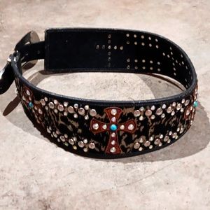 Women's belt.  32 inches long.